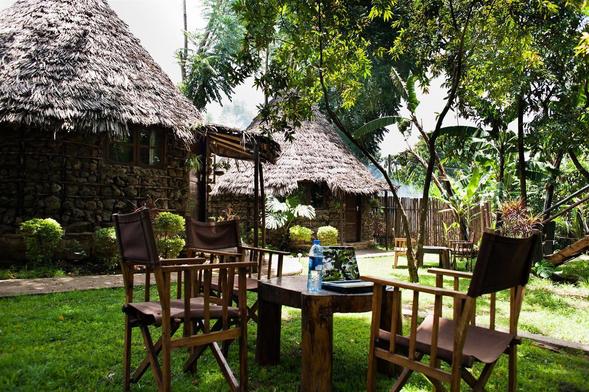 L Oasis Lodge And Restaurant Arusha Buitenkant foto